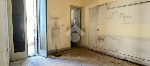 4 bedrooms Apartment in Palermo, Italy No. 322175 8