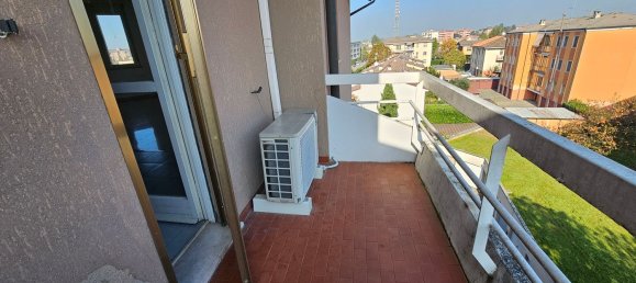 Apartamento de 3 habitaciónes en Crema, Italy No. 333750 9