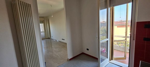 Apartamento de 3 habitaciónes en Crema, Italy No. 333750 2