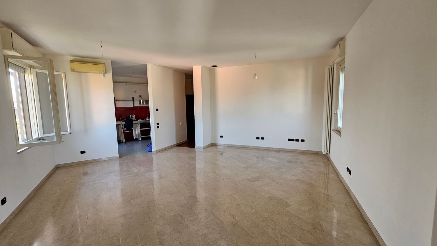 Apartamento de 3 habitaciónes en Crema, Italy No. 333750