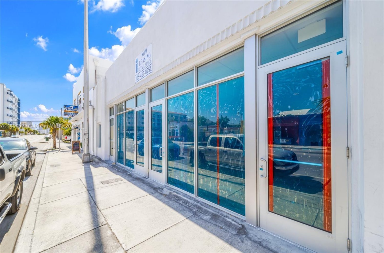 magasin à louer à Miami, Miami-Dade, Florida, USA № 613232