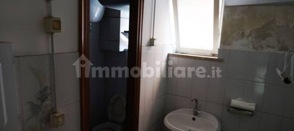 1 room Commercial property in Rome, Italy No. 54916 2