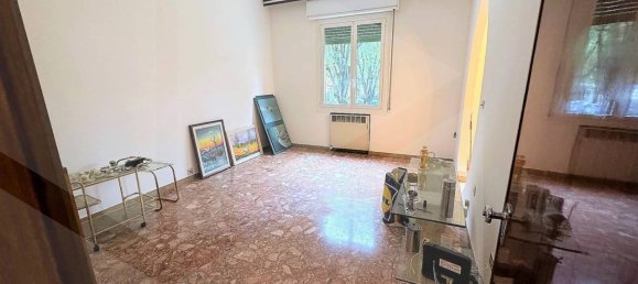 4 rooms Apartment in Bologna, Italy No. 17805 6