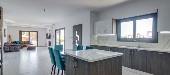 4 chambres propriété commerciale à vendre à Konia, Paphos, Cyprus № 9731 7