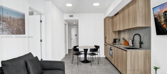 1 dormitorio propiedad comercial en venta en Miami, Miami-Dade, Florida, USA № 615192 5
