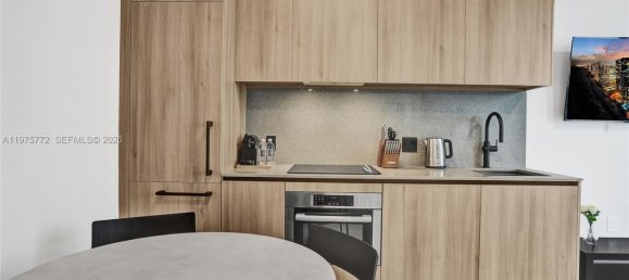1 dormitorio propiedad comercial en venta en Miami, Miami-Dade, Florida, USA № 615192 10