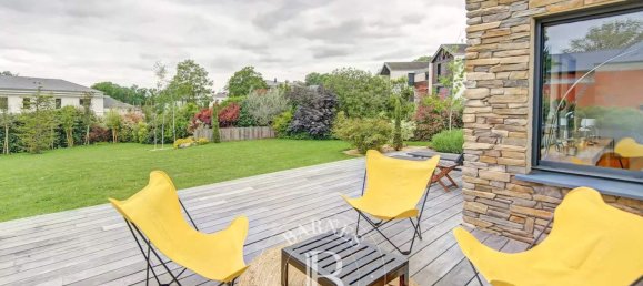 7 Schlafzimmer Haus in Crespieres, France, Nr. 185304 2