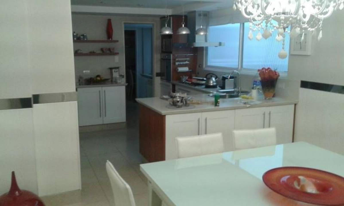 4 bedrooms Apartment in Buenos Aires, Argentina No. 84939
