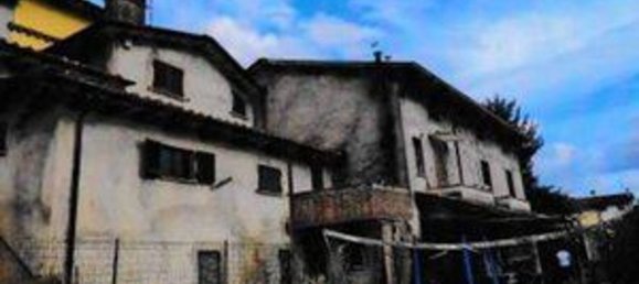 4 bedrooms Apartment in Umbertide, Italy No. 378100 17