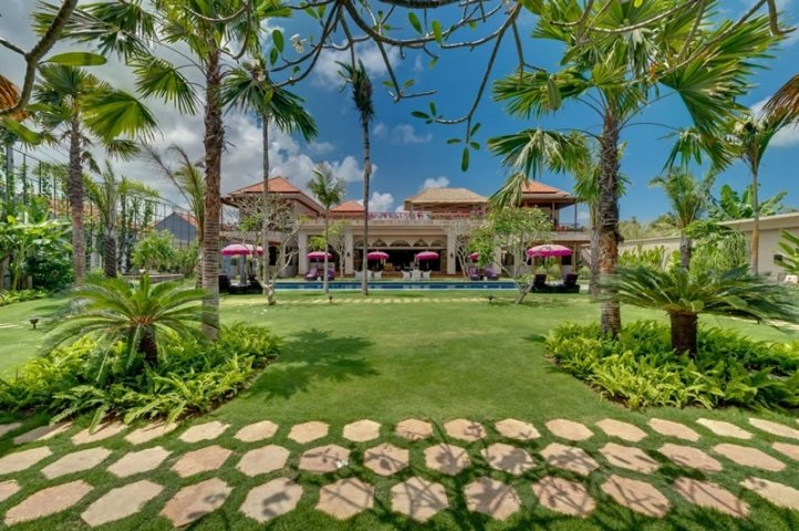 6 bedrooms Villa in Seminyak, Indonesia No. 2920