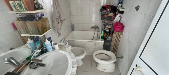 3-Zimmer Gewerbliche Immobilie in Bari, Italy, Nr. 33898 9