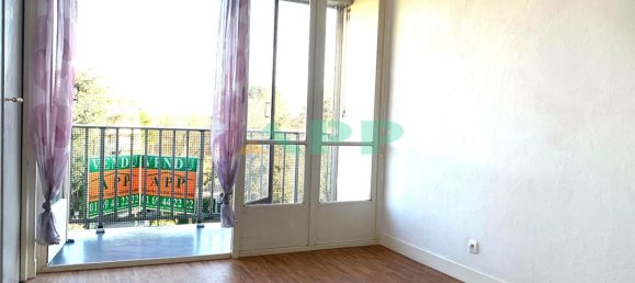 2 bedrooms Apartment in Athis-Mons, France No. 134494 6