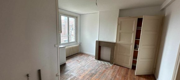 2 bedrooms Building in Calais, France No. 92755 2