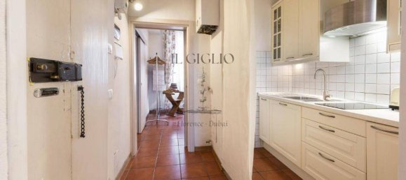 1 bedroom Apartment in Florence, Italy No. 265780 5