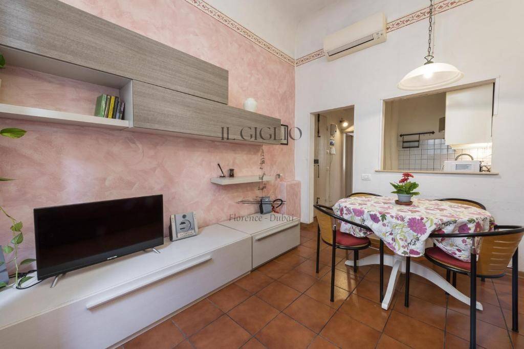 1 bedroom Apartment in Florence, Italy No. 265780