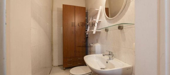 1 bedroom Apartment in Florence, Italy No. 265780 8