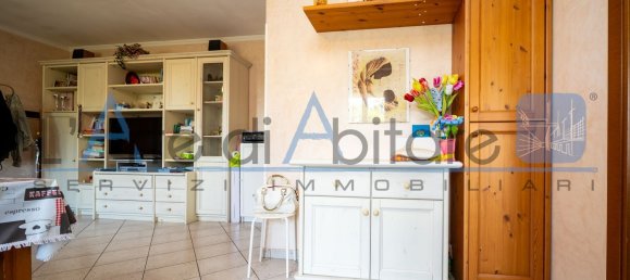 Квартира с 4 комнатами в Арджелато, Италия № 261617 13