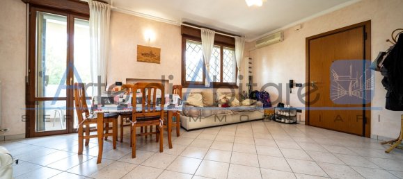 Квартира с 4 комнатами в Арджелато, Италия № 261617 10