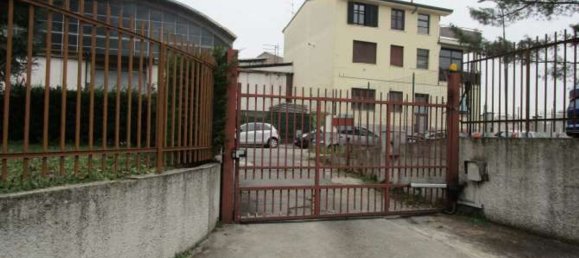 Apartamento de 3 dormitorios en Cologno Monzese, Italy No. 361100 16