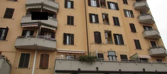 Apartamento de 3 dormitorios en Cologno Monzese, Italy No. 361100 19