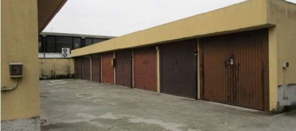 Apartamento de 3 dormitorios en Cologno Monzese, Italy No. 361100 17