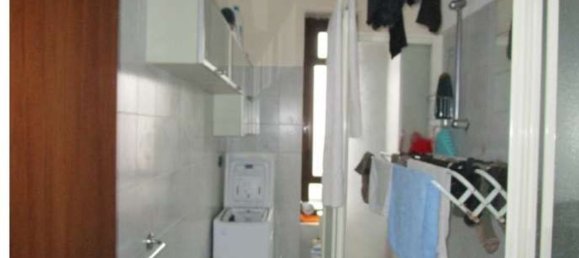 Apartamento de 3 dormitorios en Cologno Monzese, Italy No. 361100 13