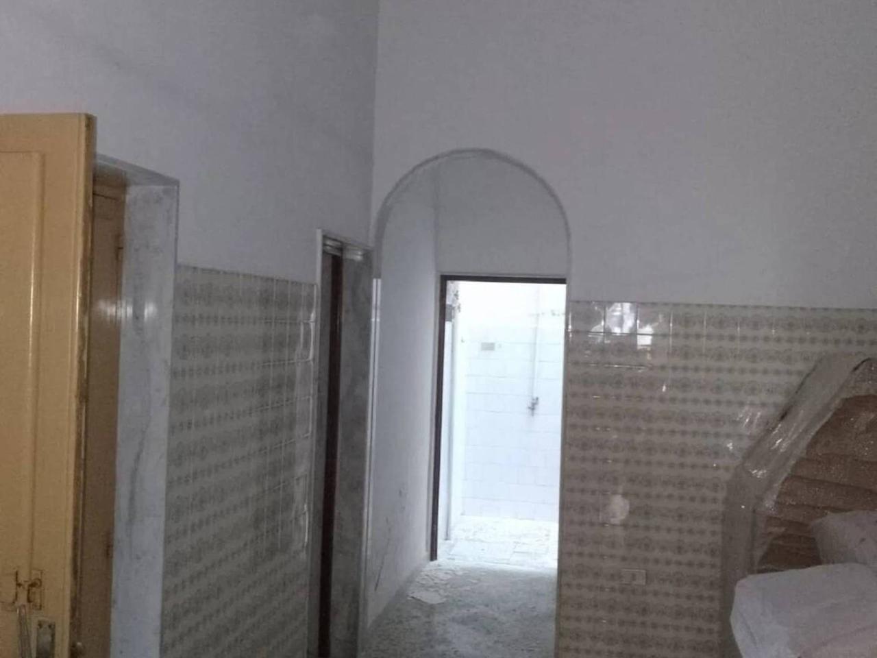 Apartamento de 5 habitaciónes en Andria, Italy No. 33201