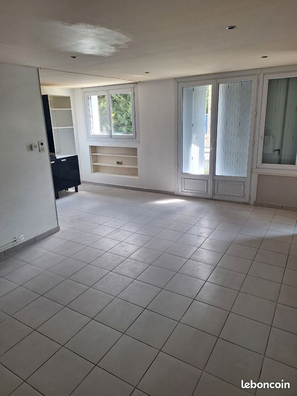 Apartamento de 2 divisões em Saint-Etienne, France N.º 343773