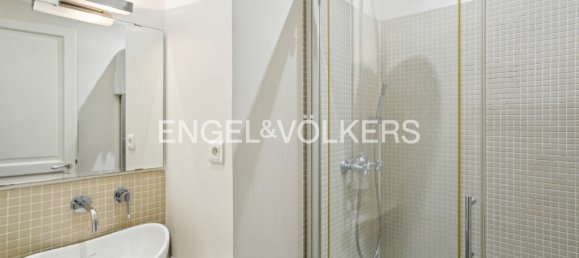 2 bedrooms Apartment in Paris, France No. 180645 15