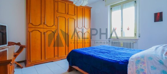 3 rooms Apartment in Forlì, Italy No. 13541 12
