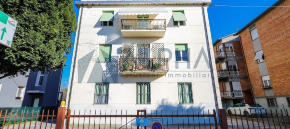 3 rooms Apartment in Forlì, Italy No. 13541 22