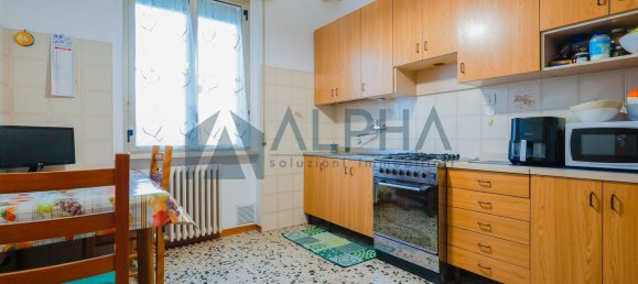 3 rooms Apartment in Forlì, Italy No. 13541 4