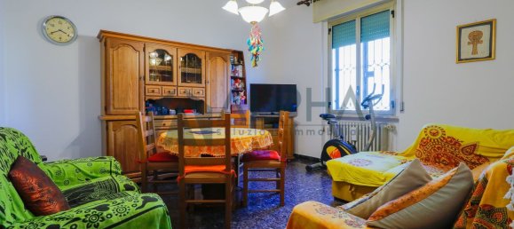 3 rooms Apartment in Forlì, Italy No. 13541 2