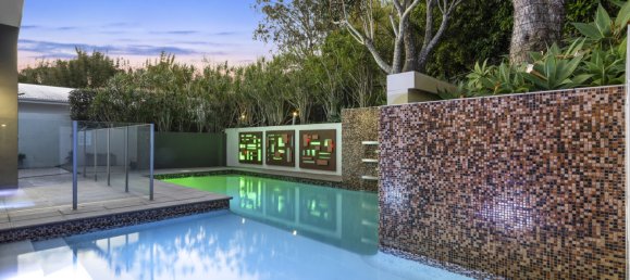 4 bedrooms House in Benowa, Australia No. 147 17