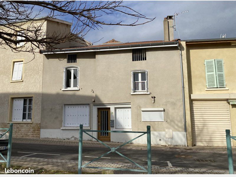 Moradia em banda T2 em Loire, France N.º 319087