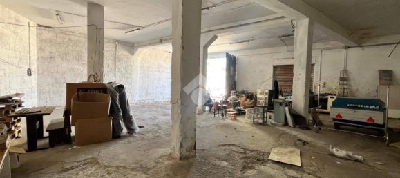 340m² Warehouse in Sant'Antimo, Italy No. 353801 2