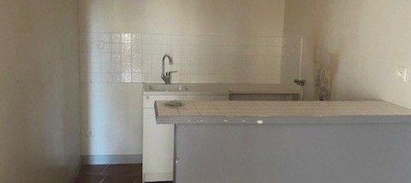 2 bedrooms Apartment in Pezenas, France No. 279465 2