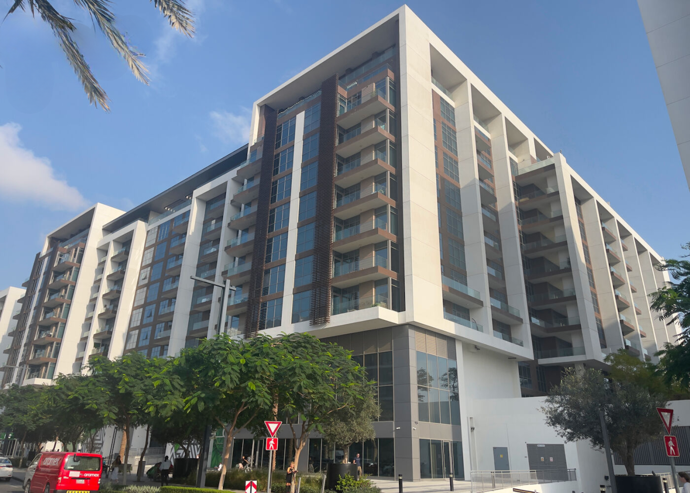 Studio in Dubai, UAE No. 21086