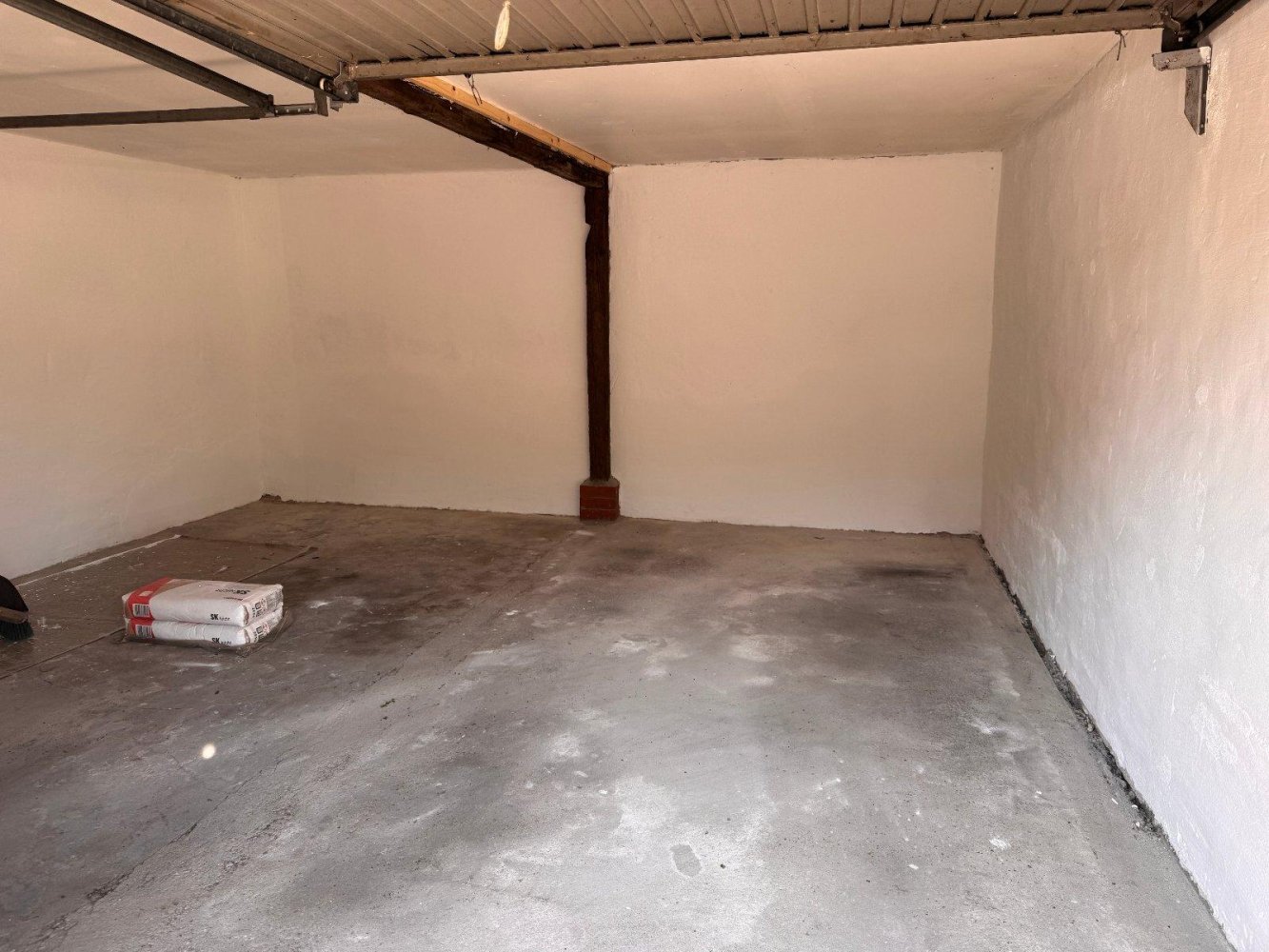  Commercial property in Essen, Germany No. 372153