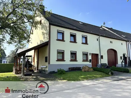 Casa de 3 dormitorios en Trier-Saarburg, Germany No. 181276