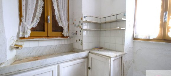 8 bedrooms House in Urbe, Italy No. 102450 21