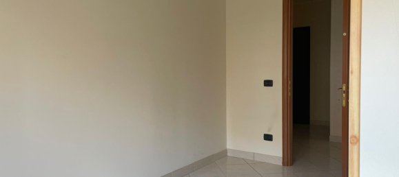Apartamento T3 em Taranto, Italy N.º 374942 14