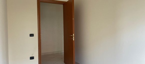 Apartamento T3 em Taranto, Italy N.º 374942 15