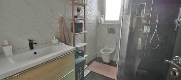 4 Schlafzimmer Haus in Leves, France, Nr. 222033 4