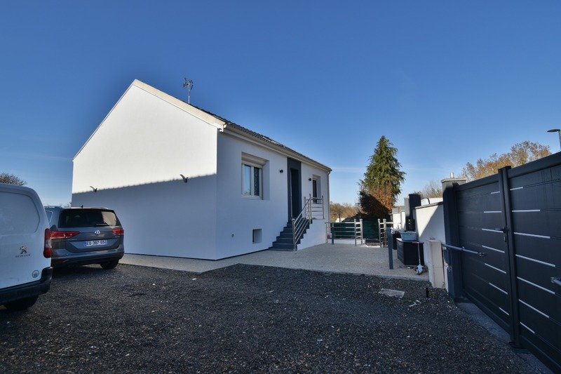 4 Schlafzimmer Haus in Leves, France, Nr. 222033