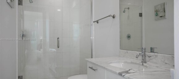 2 dormitorios propiedad comercial en venta en Miami, Miami-Dade, Florida, USA № 615732 9
