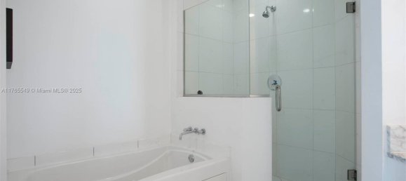 2 dormitorios propiedad comercial en venta en Miami, Miami-Dade, Florida, USA № 615732 12