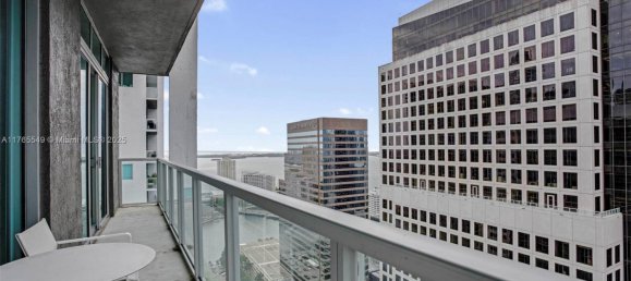 2 dormitorios propiedad comercial en venta en Miami, Miami-Dade, Florida, USA № 615732 8