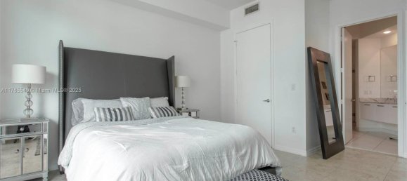 2 dormitorios propiedad comercial en venta en Miami, Miami-Dade, Florida, USA № 615732 17