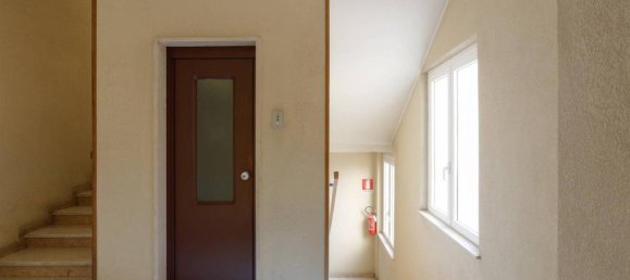 2 rooms Apartment in Trieste, Italy No. 36814 16